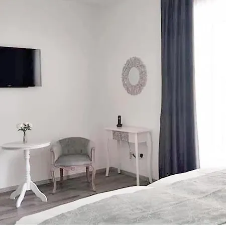 & Otel