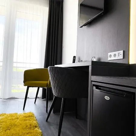 & Otel Csopak
