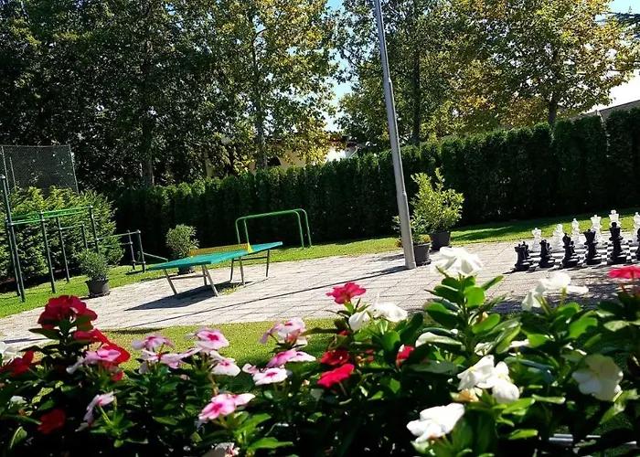 فندق & تشوباك